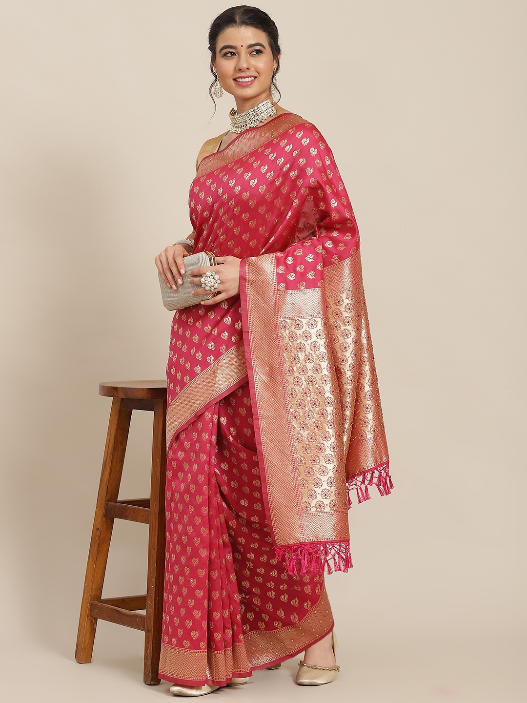 

SAARYA Magenta & Gold-Toned Ethnic Motifs Beads and Stones Saree