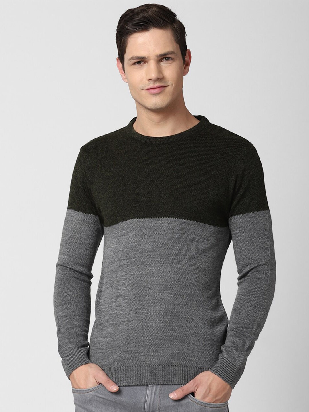 

Peter England Casuals Men Grey & Black Colourblocked Pullover