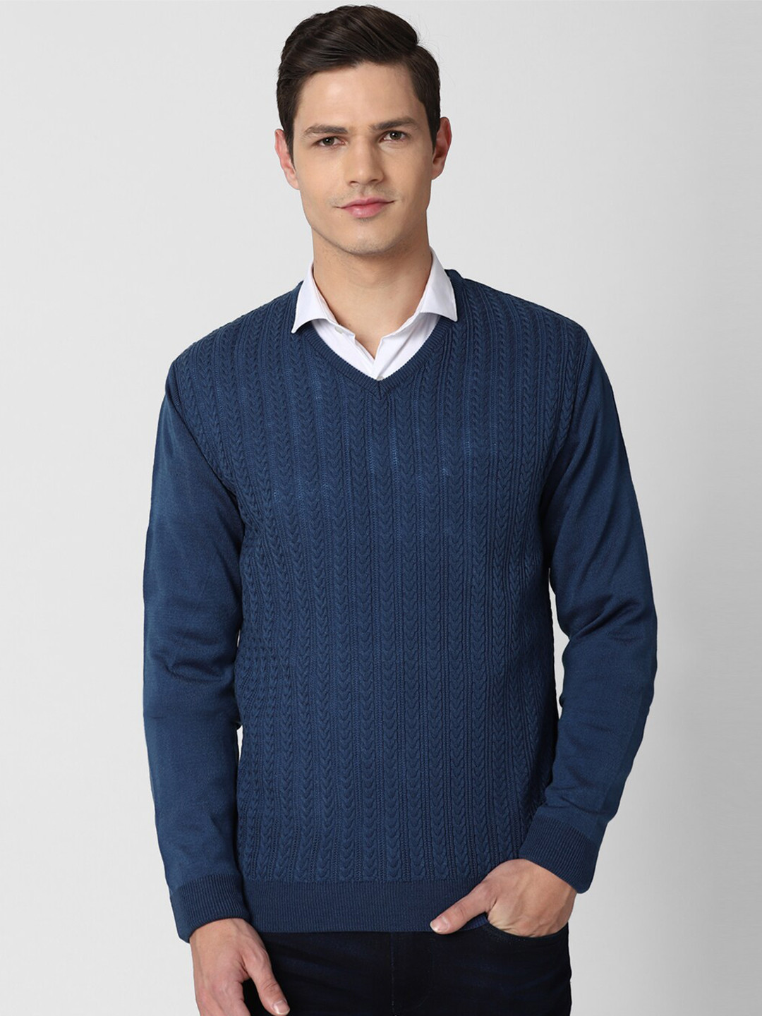 

Peter England Casuals Men Blue Full Sleeve V-Neck Pullover Sweater