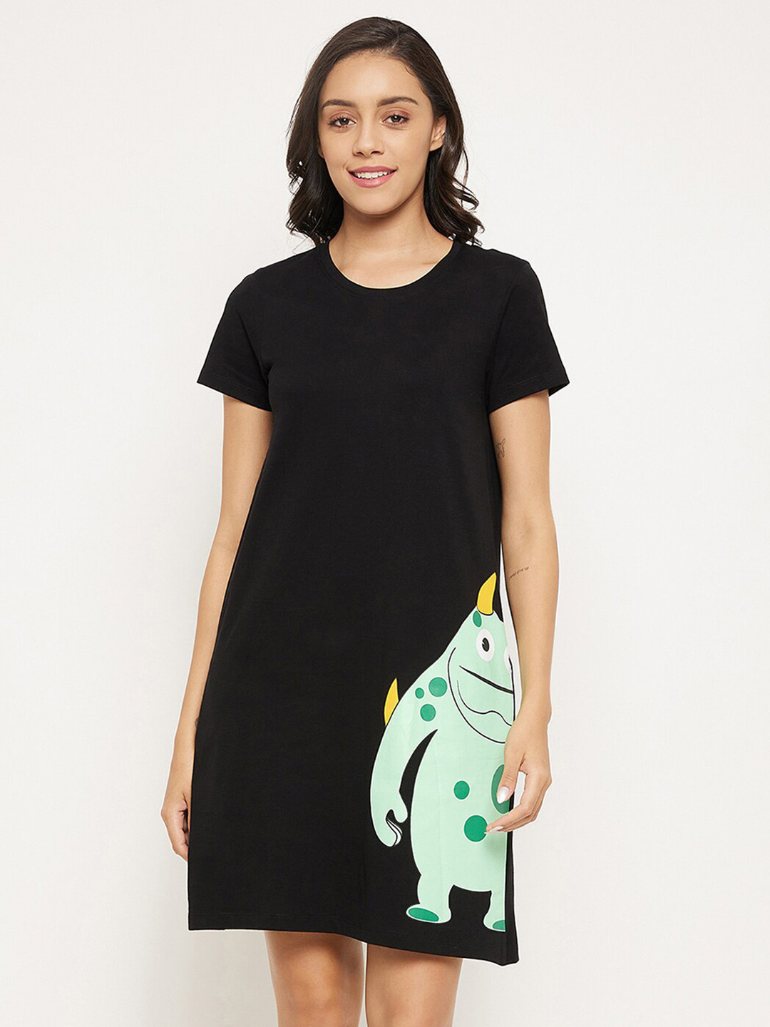 

Clovia Black Printed Nightdress