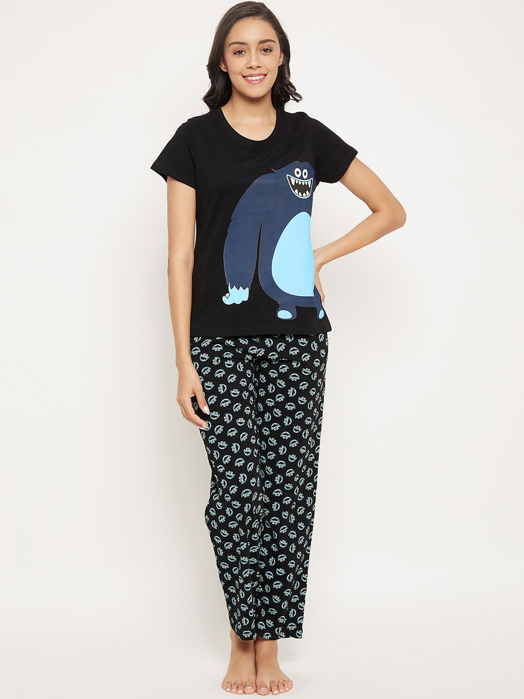 

Clovia Women Black & Blue Printed Night suit