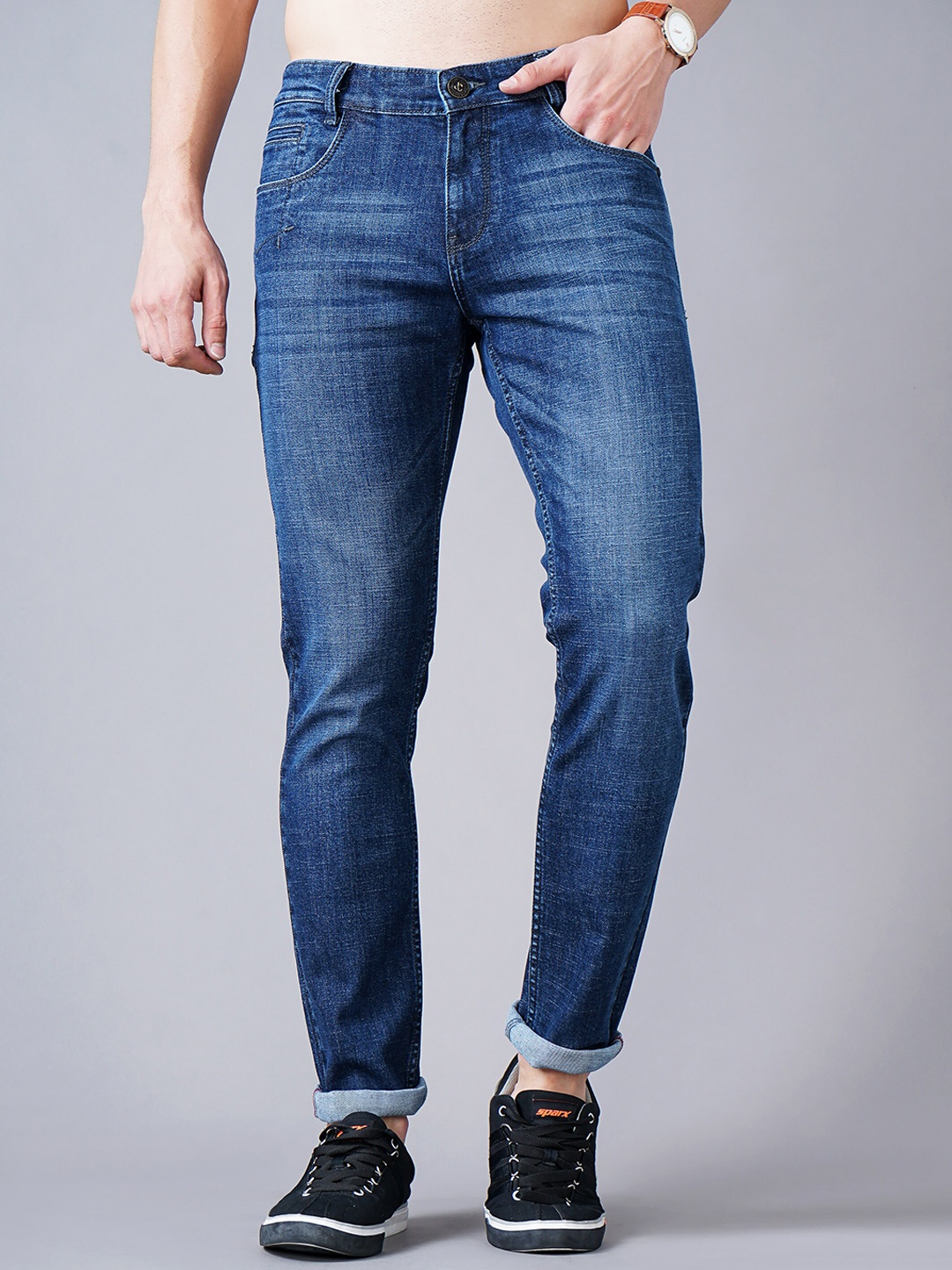 Jean Cafe Men Blue Jean Slim Fit Mildly Distressed Light Fade Jeans
