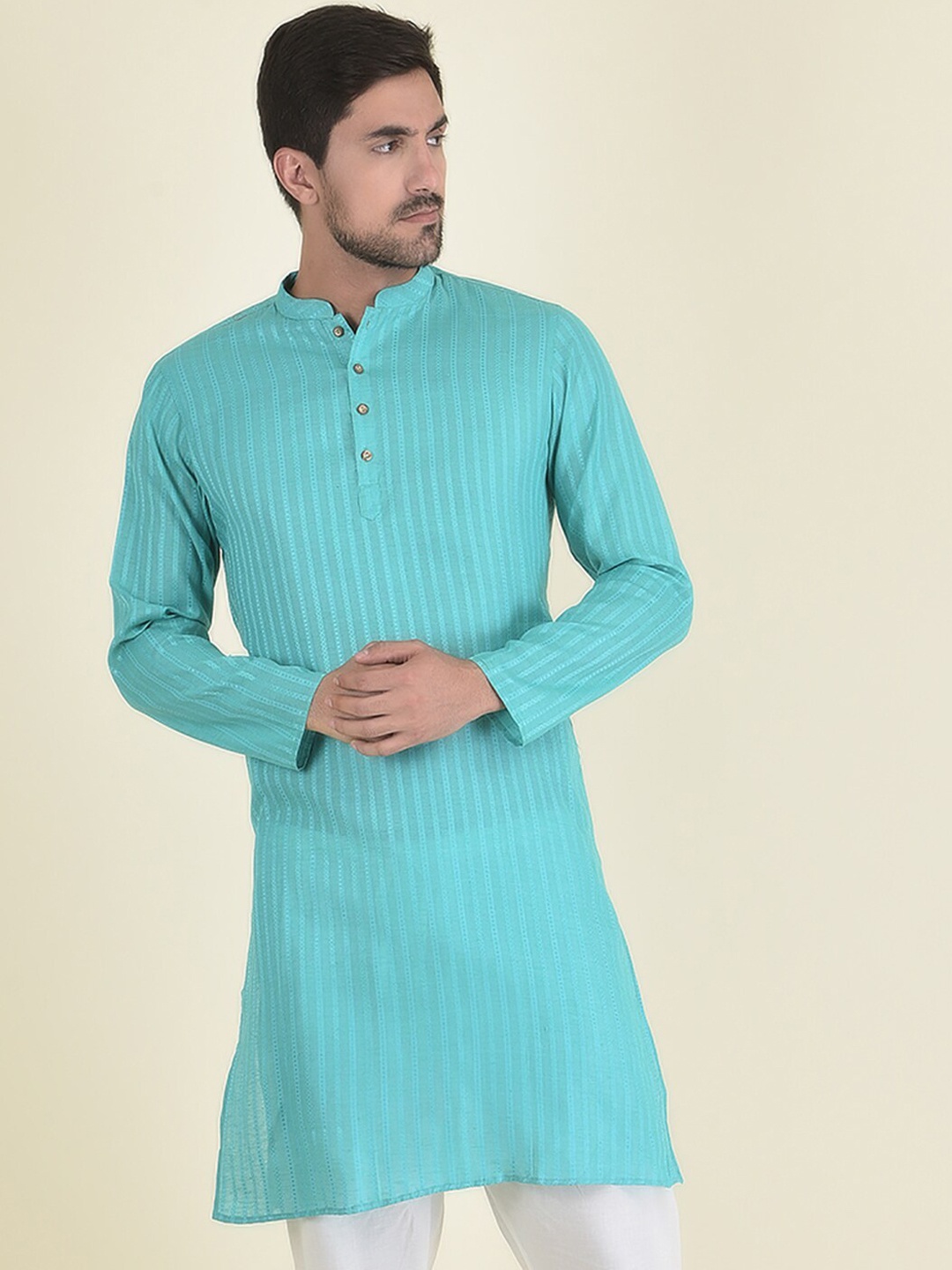 

DEYANN Men Green Kurta with Pyjamas