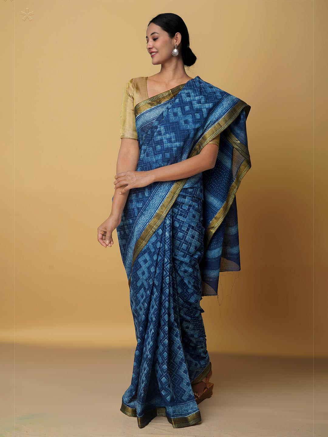 

Unnati Silks Navy Blue & White Ethnic Motifs Zari Pure Cotton Venkatgiri Saree