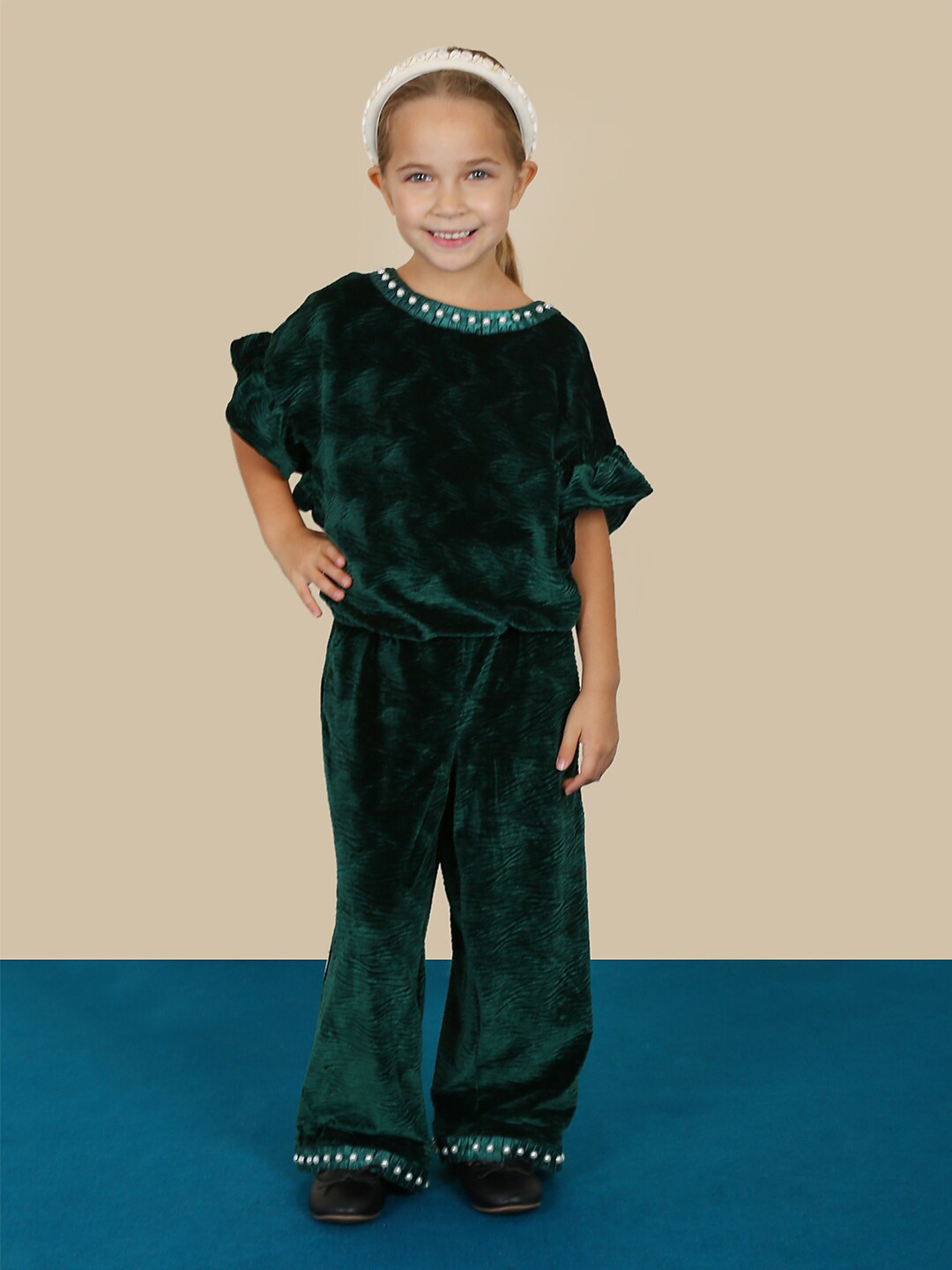 

One Friday Green Solid Blouson Top