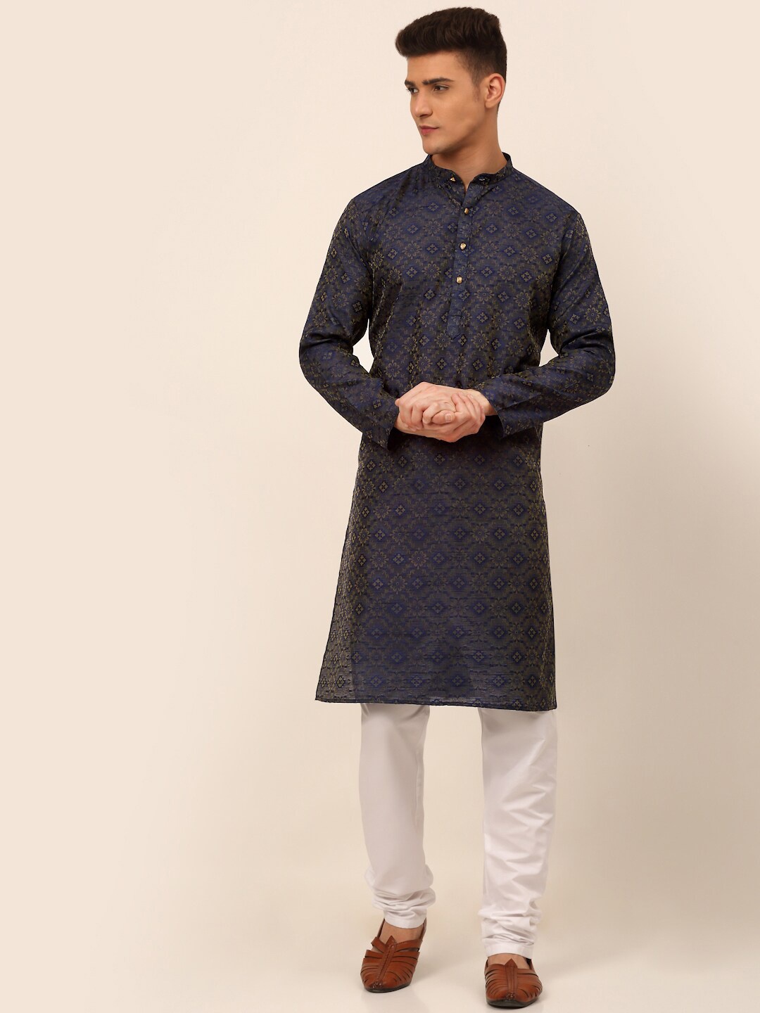 

Jompers Men Navy Blue and white Kurta with Pyjama