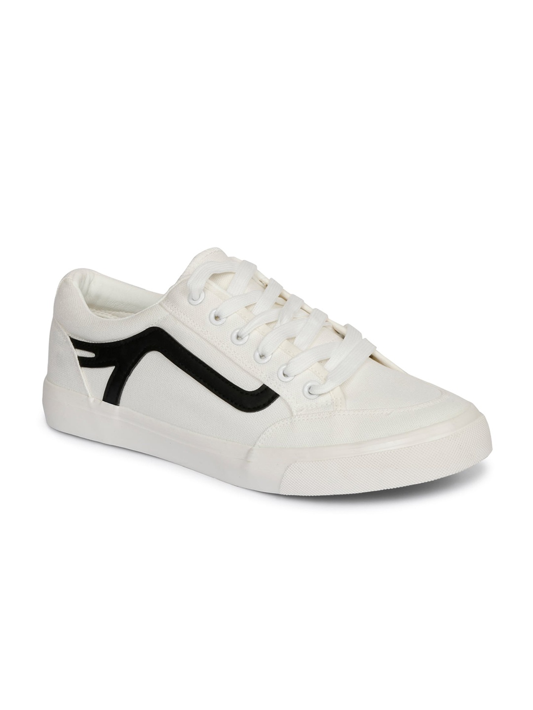 

CIPRAMO SPORTS Men White Sneakers