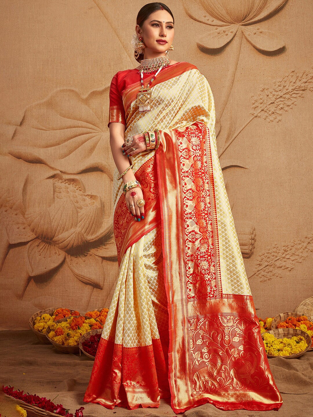 

Mitera Off White & Red Ethnic Motifs Zari Silk Blend Kanjeevaram Saree