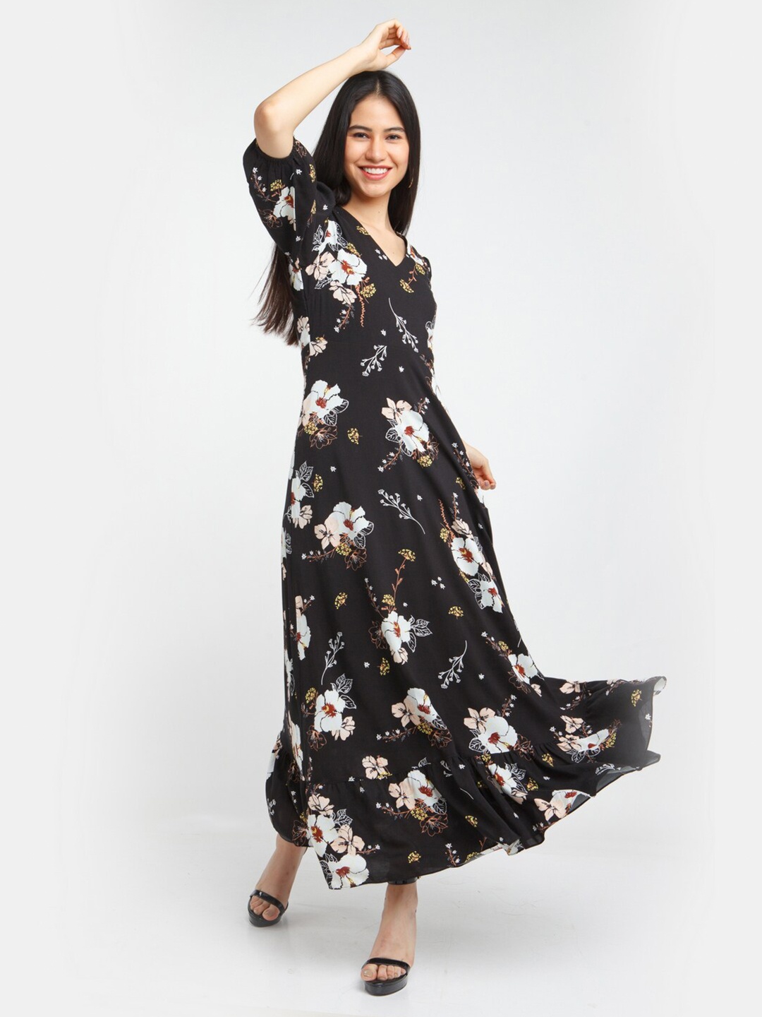 

Zink London Black & White Floral Maxi Dress