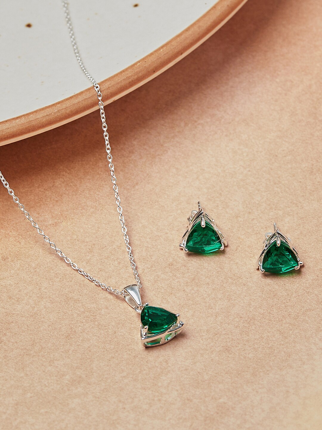 

Studio Voylla 925 Sterling Silver Pendant Set With Chain In Brilliant Green Stone