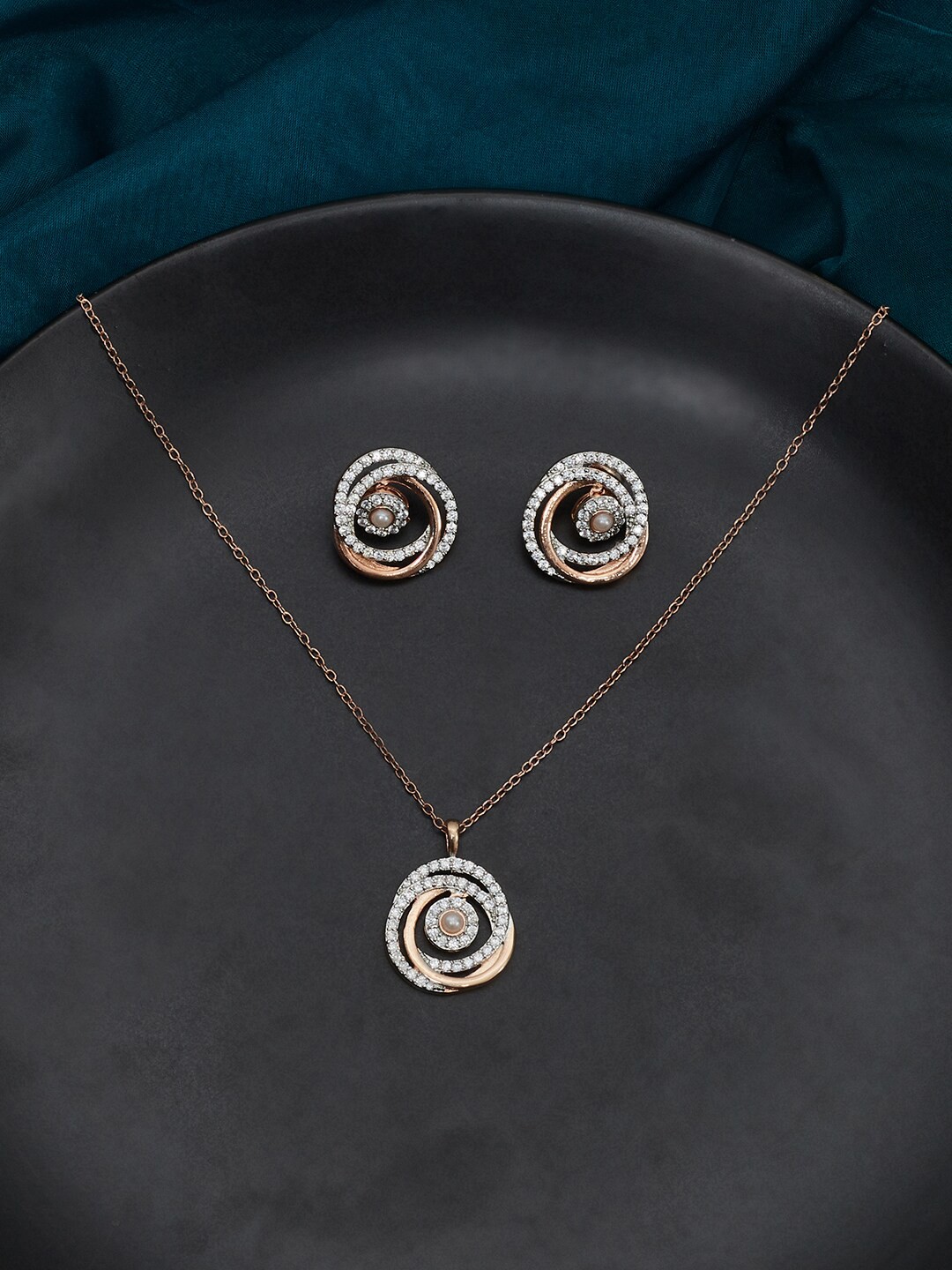 

Voylla Rose Gold-Plated Pendant With Earrings