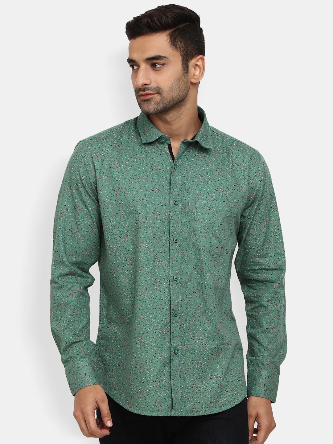

V-Mart Men Green Classic Printed Casual Shirt