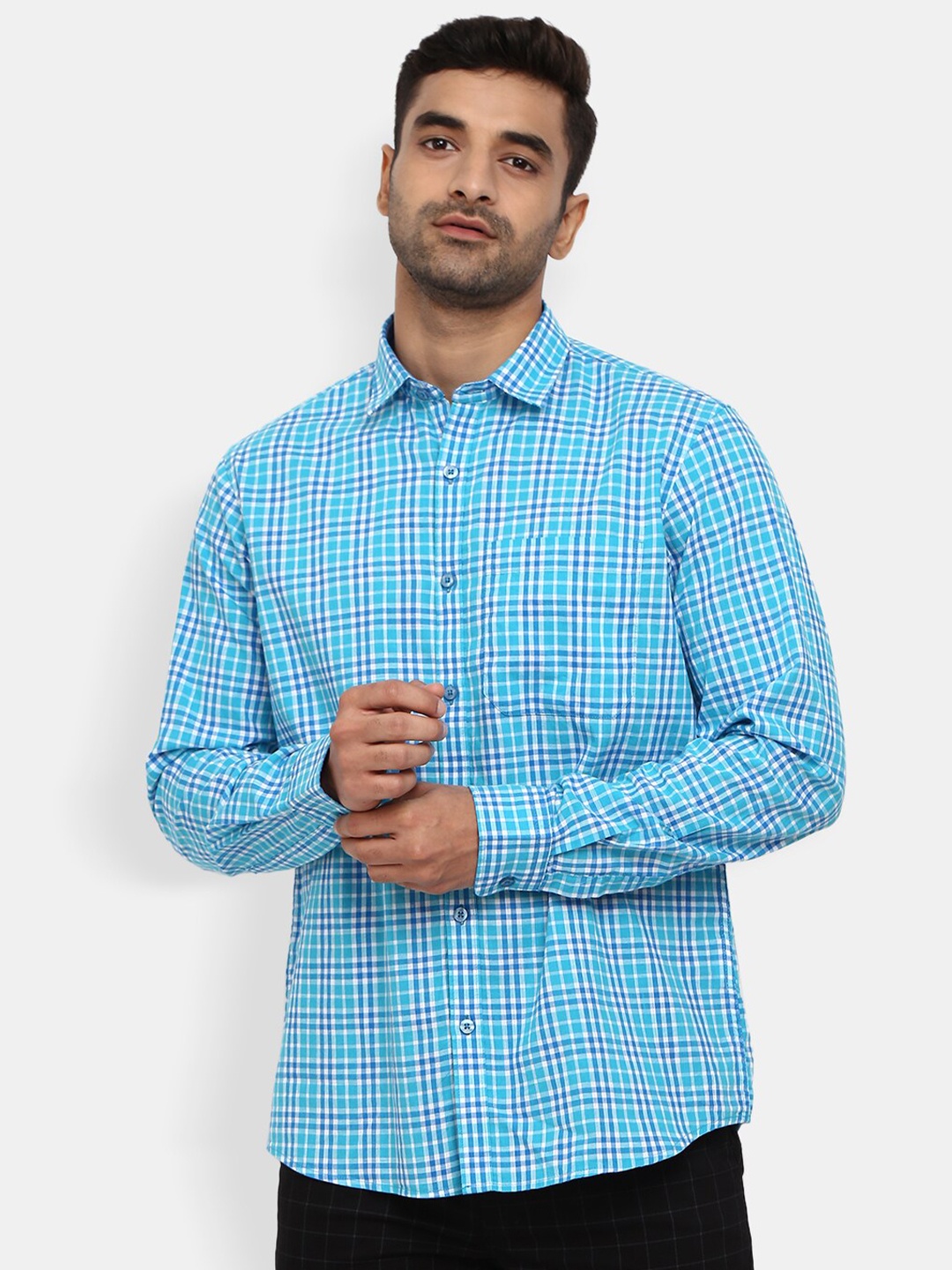 

V-Mart Men Blue Classic Checked Casual Shirt