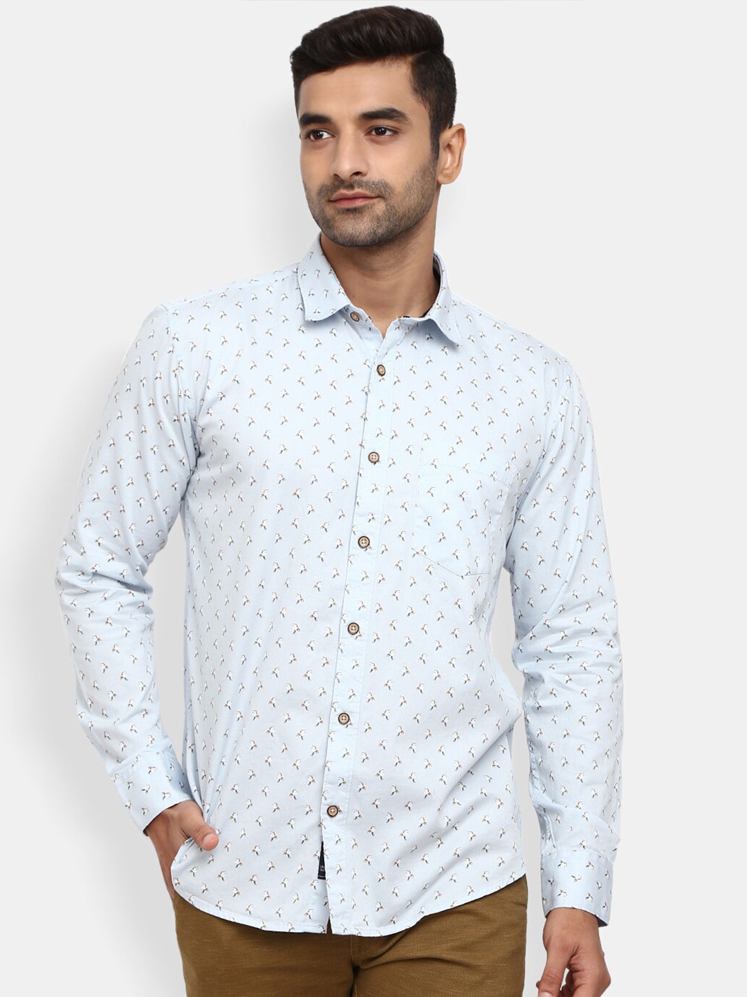 

V-Mart Men Blue Classic Floral Printed Casual Shirt