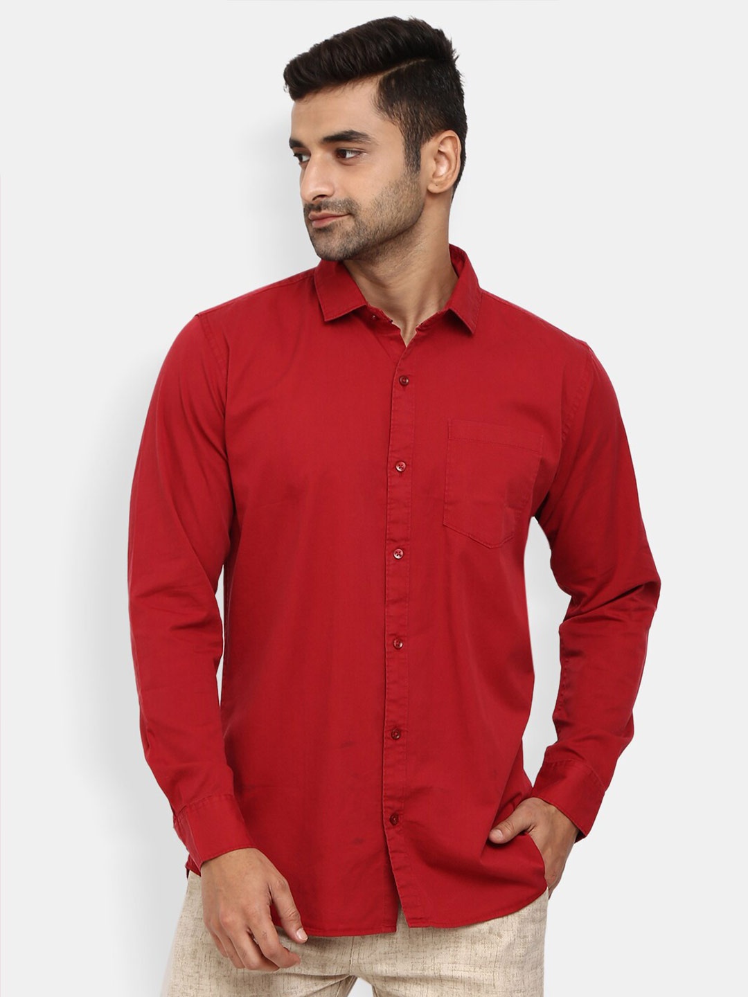 

V-Mart Men Red Solid Spread Collar Casual Shirt