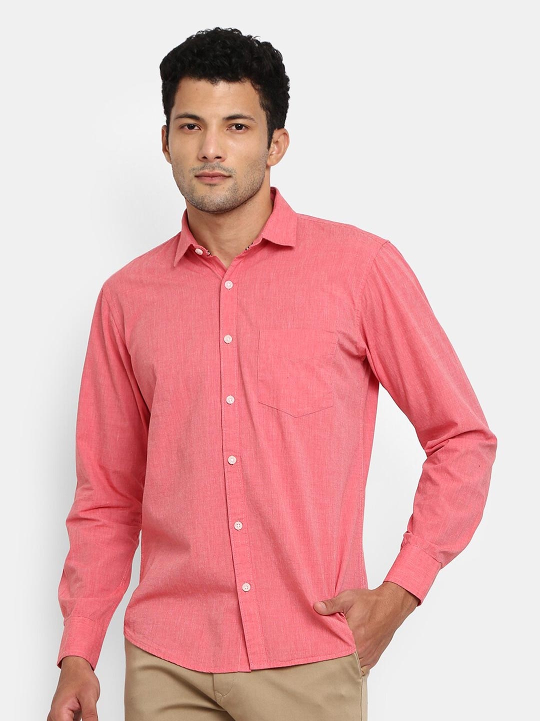 

V-Mart Men Red Classic Checked Casual Shirt