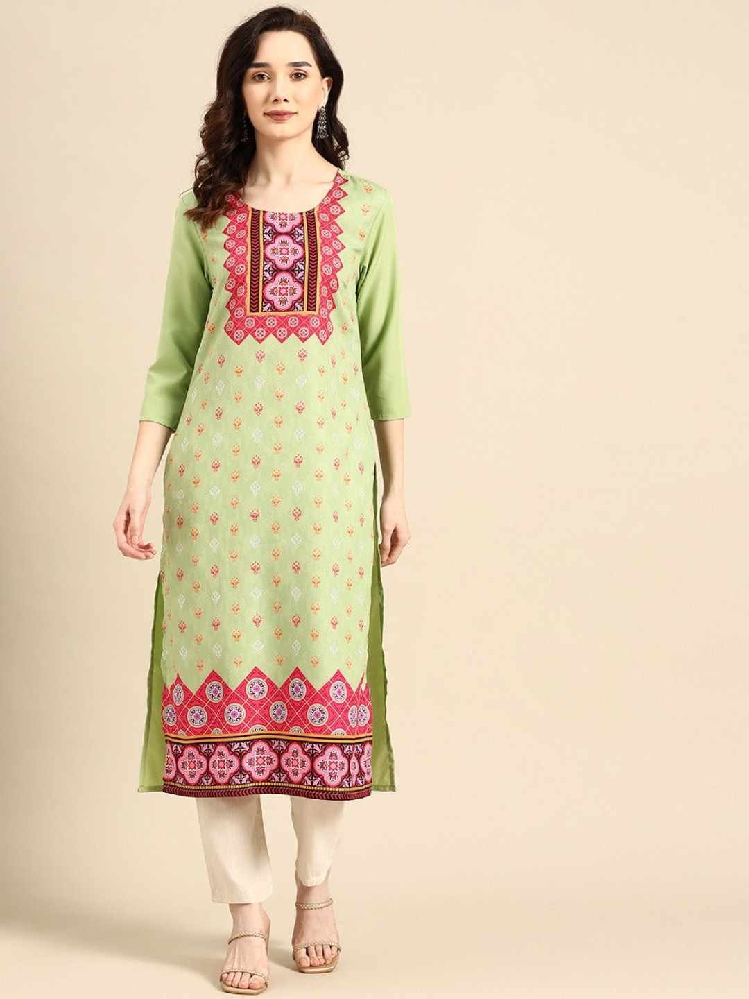 

Sangria Women Green & Red Ethnic Motifs Printed Indie Prints Crepe Kurta