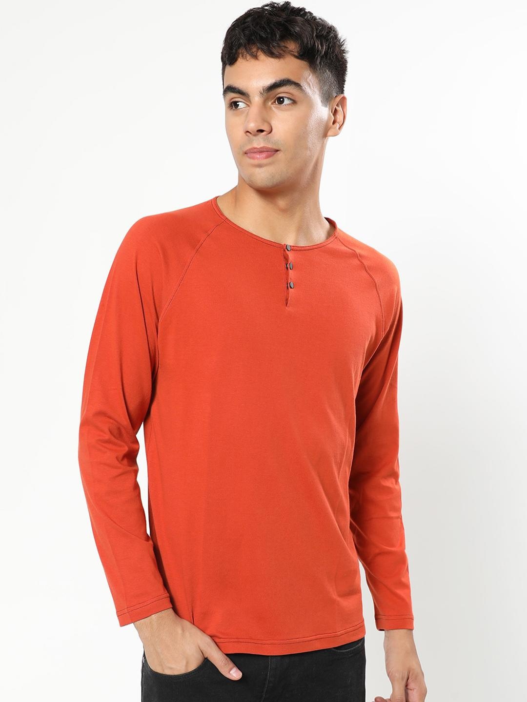 

Bewakoof Men Orange Henley Neck Pure Cotton T-shirt