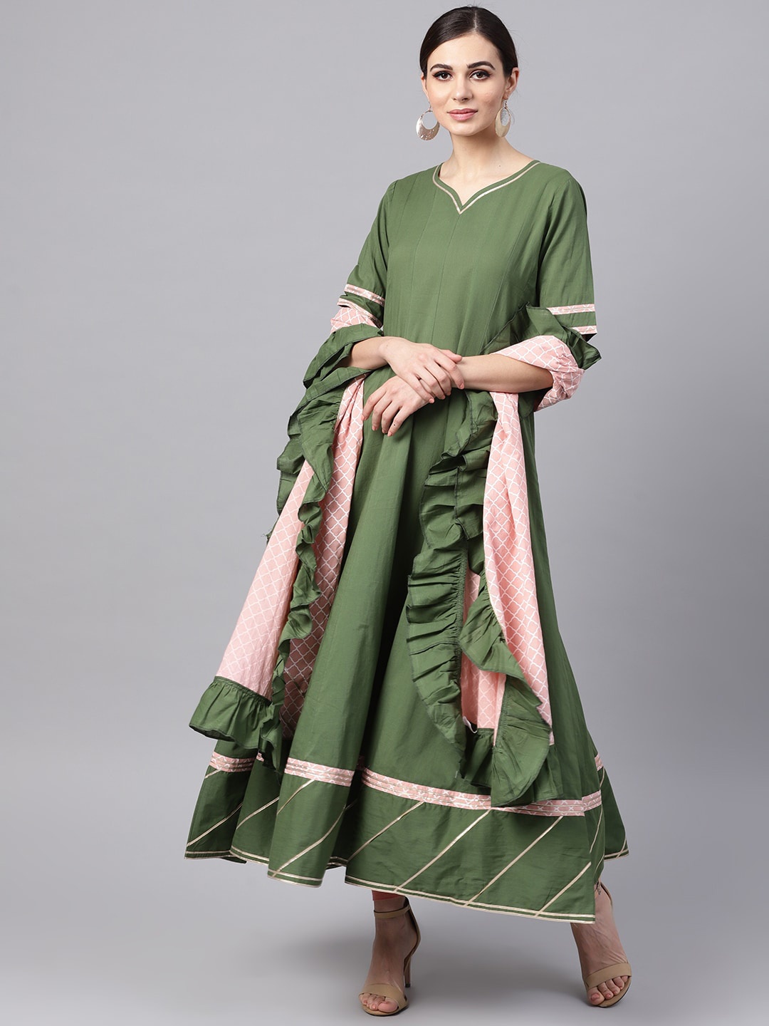 

Idalia Women Green Panelled Kurta with Skirt & With Dupatta