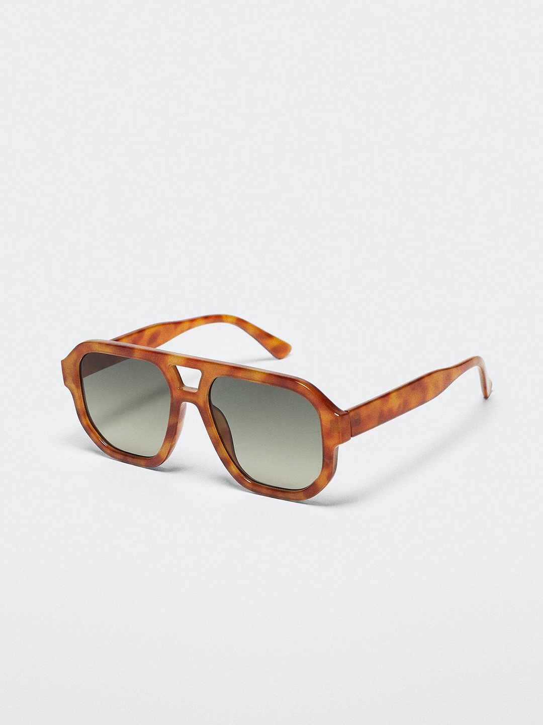 

MANGO Women Sustainable Oversized Sunglasses with UV Protected Lens 37033255, Grey