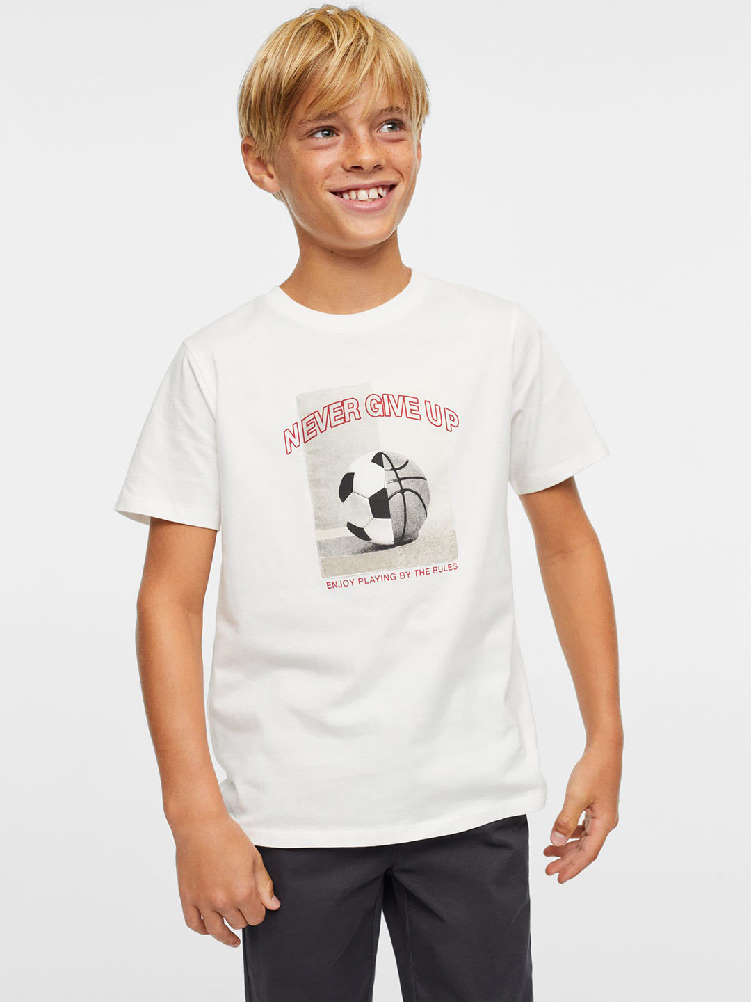 

Mango Kids Boys White Pure Cotton Graphic Printed Sustainable T-shirt