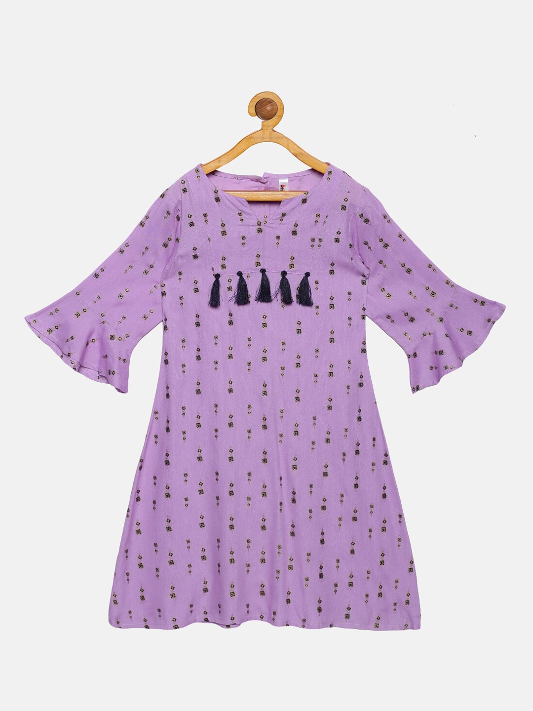 

KiddoPanti Girls Purple Floral Printed Flared Sleeves Kurta