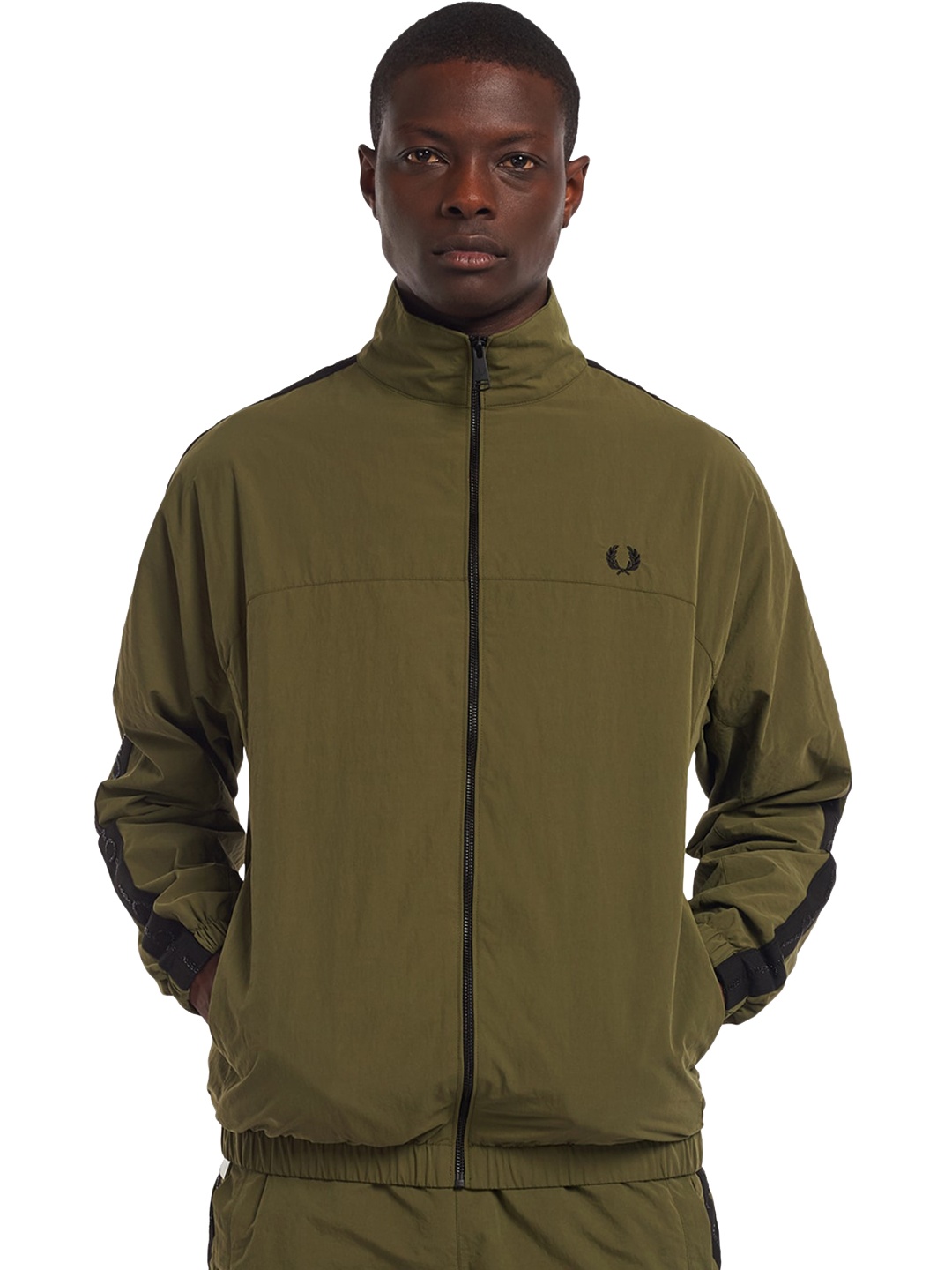 

Fred Perry Men Olive Tonal Taping Shell jacket, Green