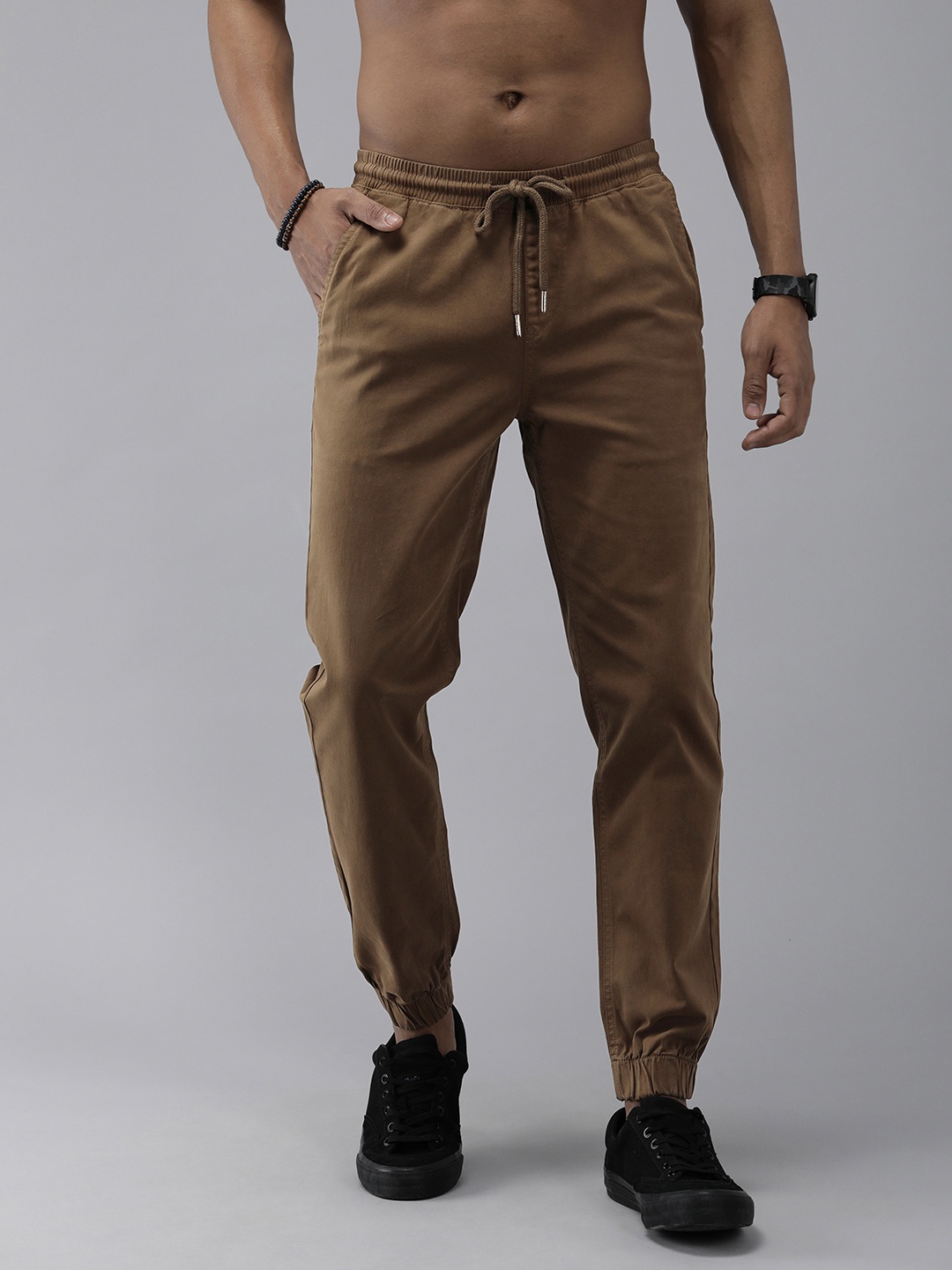 

Roadster Men Brown Solid Slim Fit Joggers