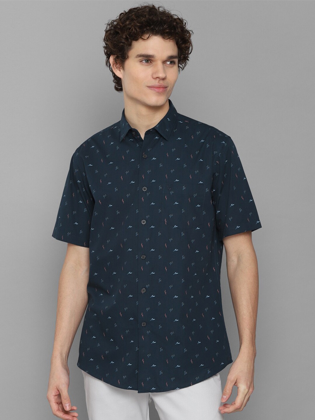 

Allen Solly Men Navy Blue Slim Fit Printed Pure Cotton Casual Shirt