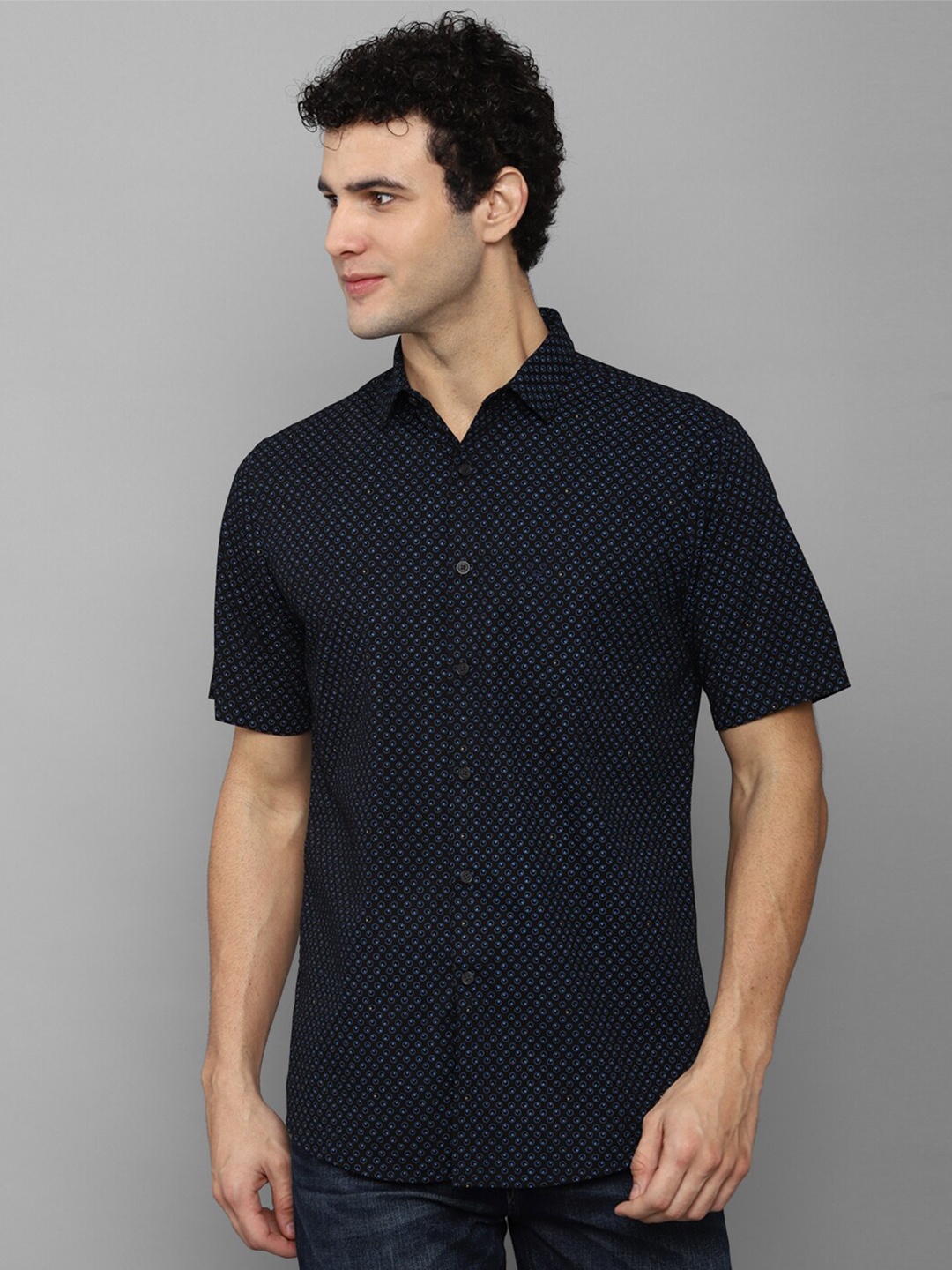 

Allen Solly Men Navy Blue Slim Fit Printed 100% Cotton Casual Shirt