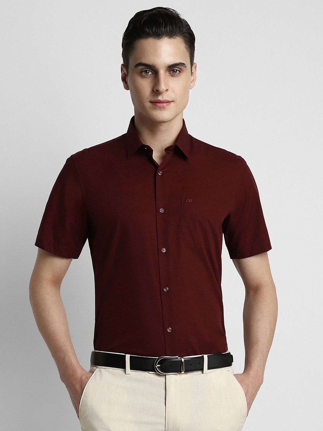 

Peter England Men Maroon Solid Formal Shirt