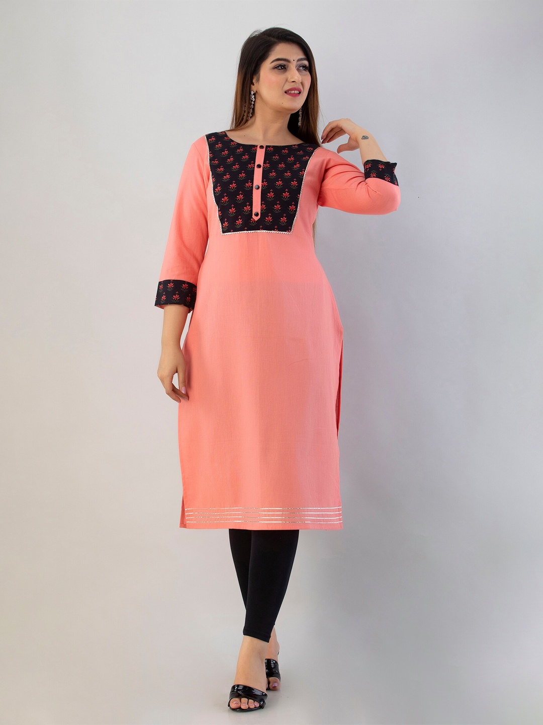 

SKY SHOPPIE Women Peach-Coloured & Black Floral Yoke Design Pure Cotton Kurta