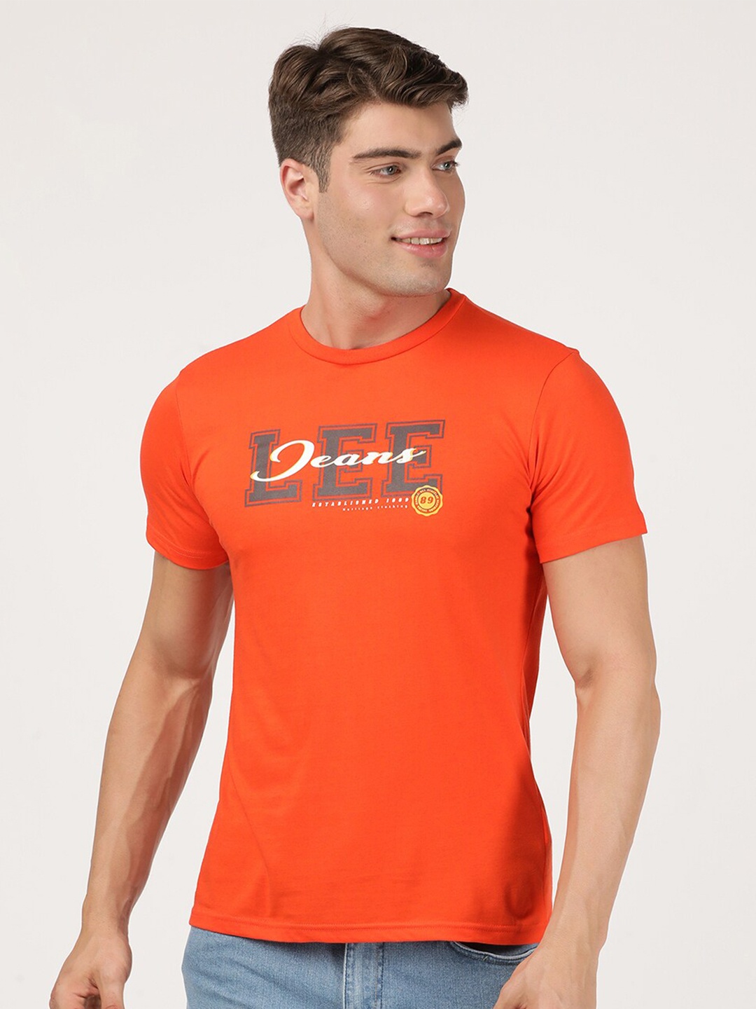 

Lee Men Red Typography Printed Slim Fit T-shirt