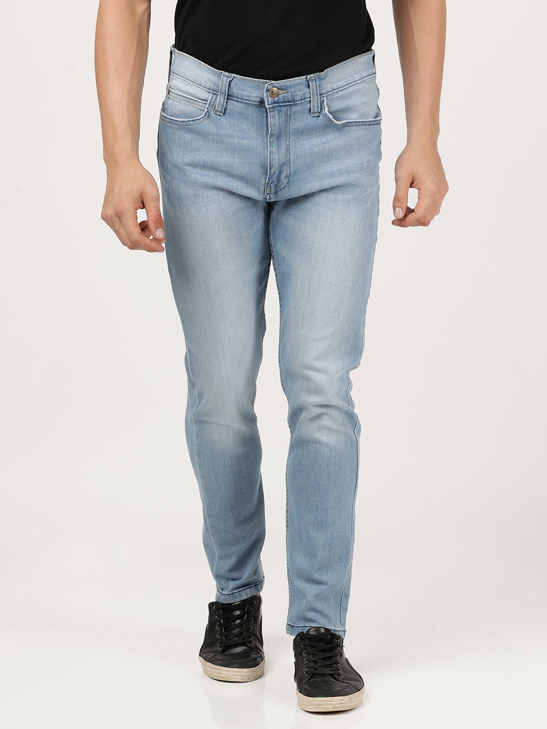 

Lee Men Blue Low Distress Light Fade Jeans