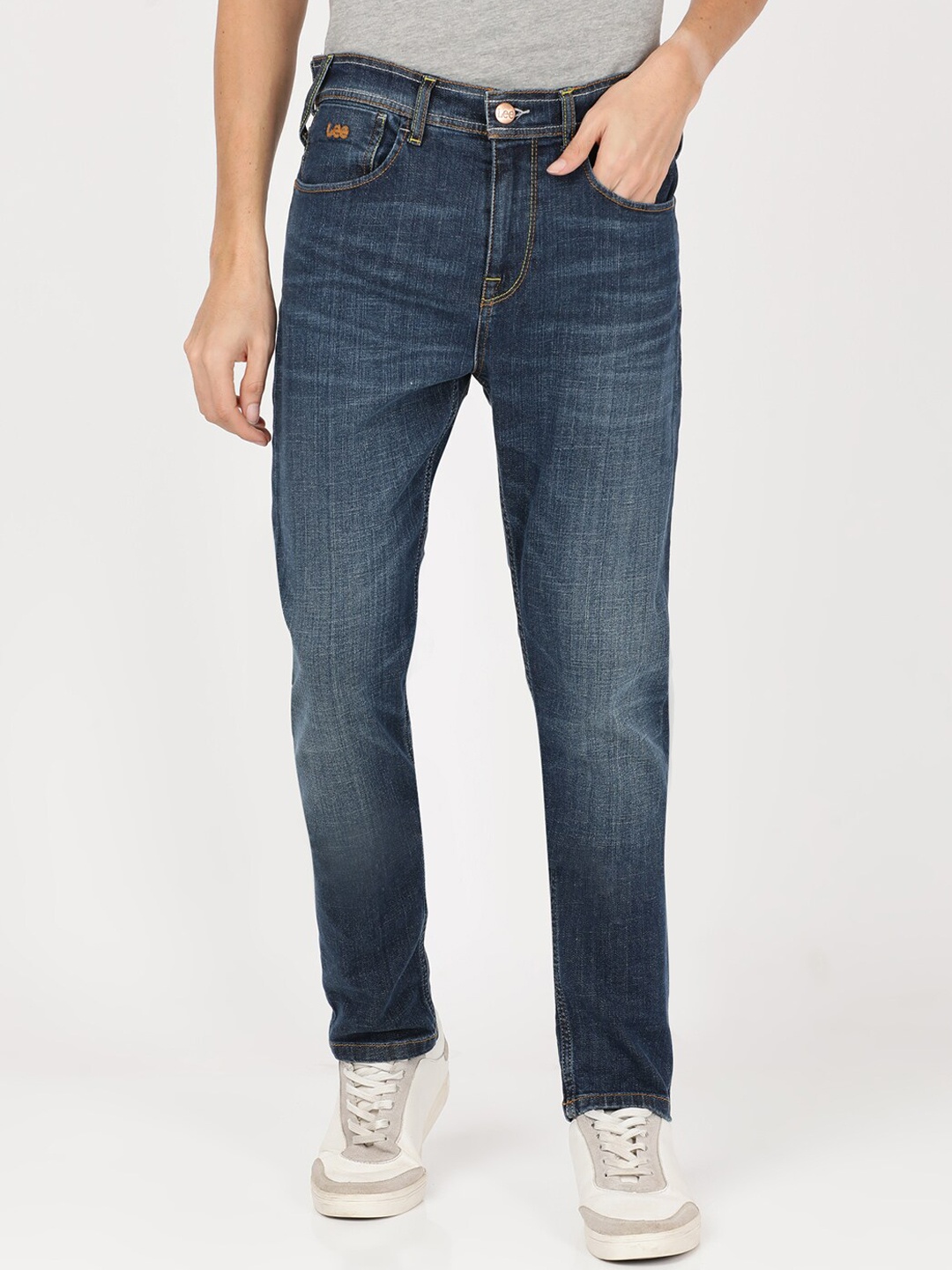 

Lee Men Blue Tapered Fit Low-Rise Light Fade Stretchable Jeans