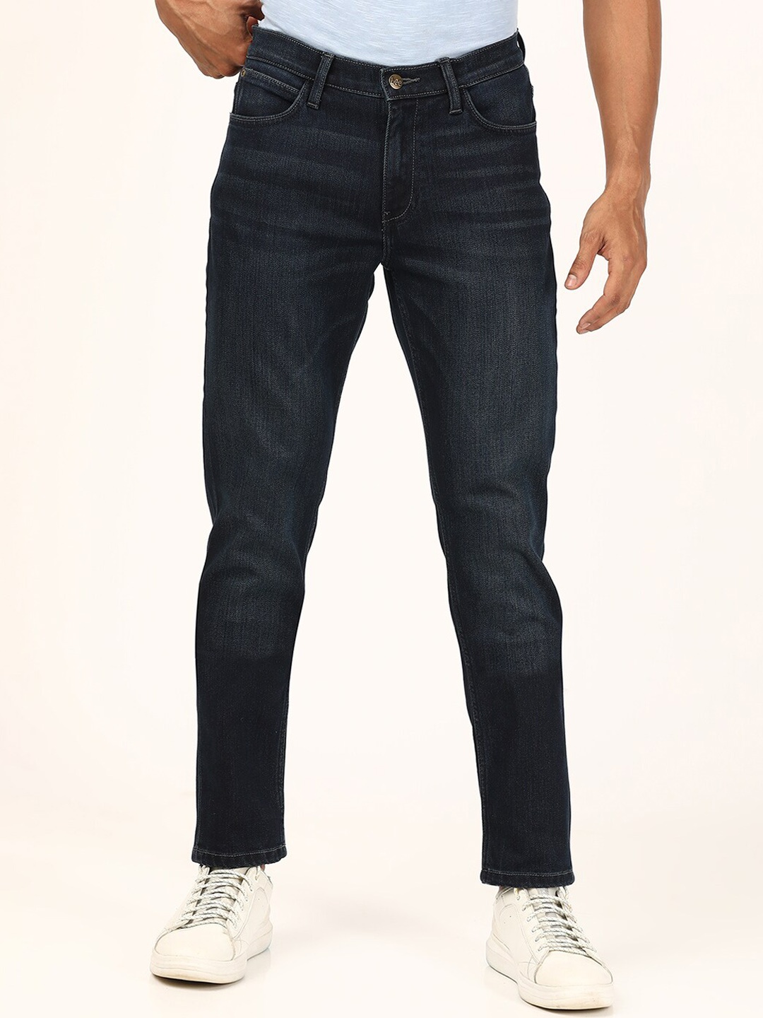 

Lee Men Blue Bruce Skinny Fit Light Fade Stretchable Jeans