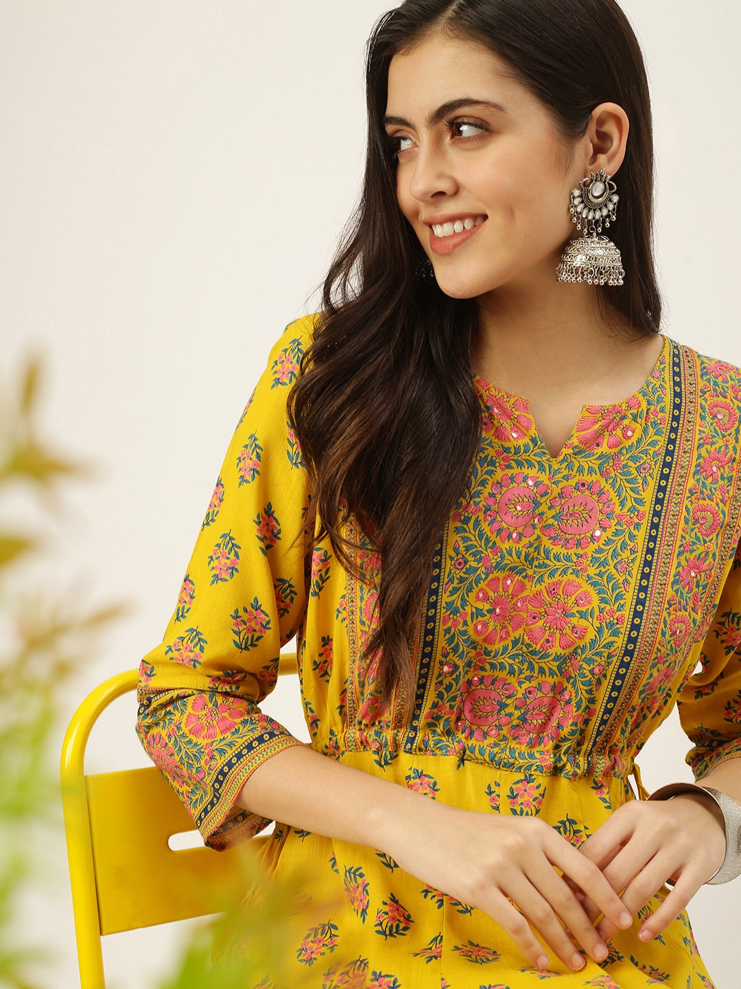 

SHOWOFF Women Yellow Floral Printed Thread Work Kurta