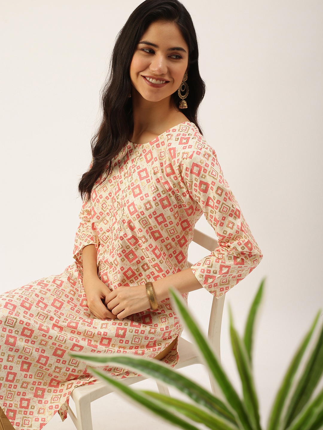 

SHOWOFF Women Peach-Coloured Geometric Printed Thread Work Anarkali Kurta