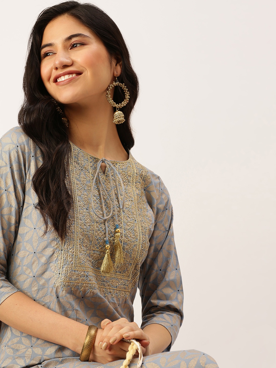 SHOWOFF Women Blue Ethnic Motifs Striped Keyhole Neck Thread Work Floral Kurta