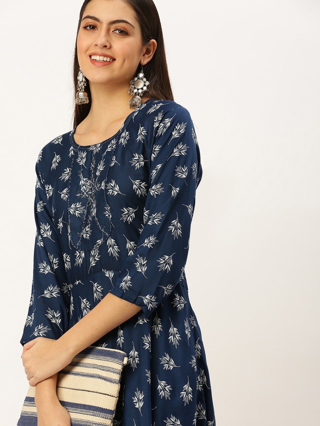 

SHOWOFF Women's Round Neck Floral Blue A-Line Kurta