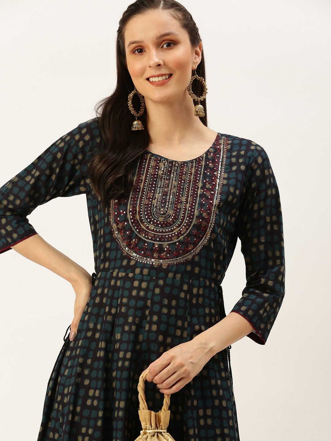 

SHOWOFF Women Navy Blue Ethnic Motifs Thread Work Indie Prints Kurta