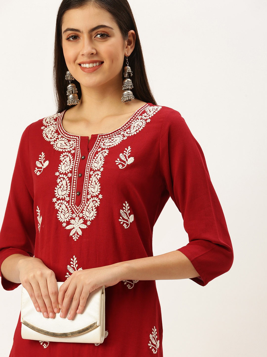 

SHOWOFF Women Maroon Floral Embroidered Floral Kurta
