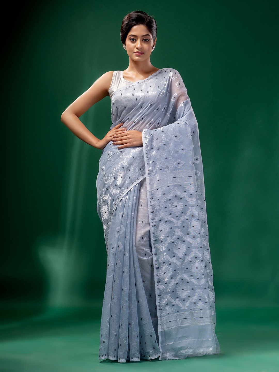 

Charukriti Women Grey & Silver-Toned Woven Design Zari Silk Cotton Jamdani Saree