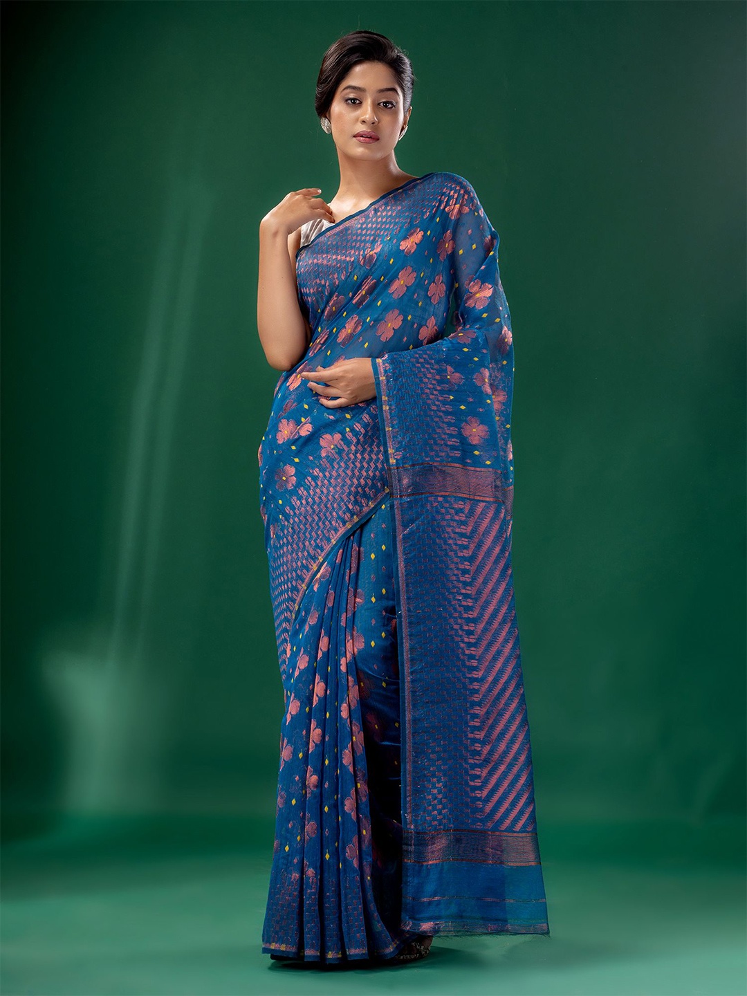 

Charukriti Blue & Gold-Toned Woven Design Silk Cotton Jamdani Saree