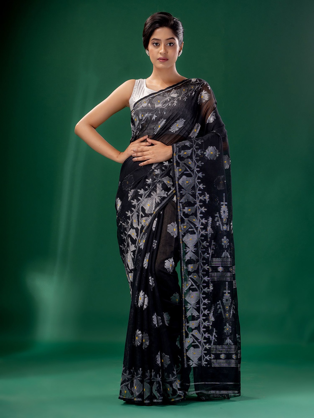 

Charukriti Black & Silver-Toned Floral Zari Silk Cotton Jamdani Saree