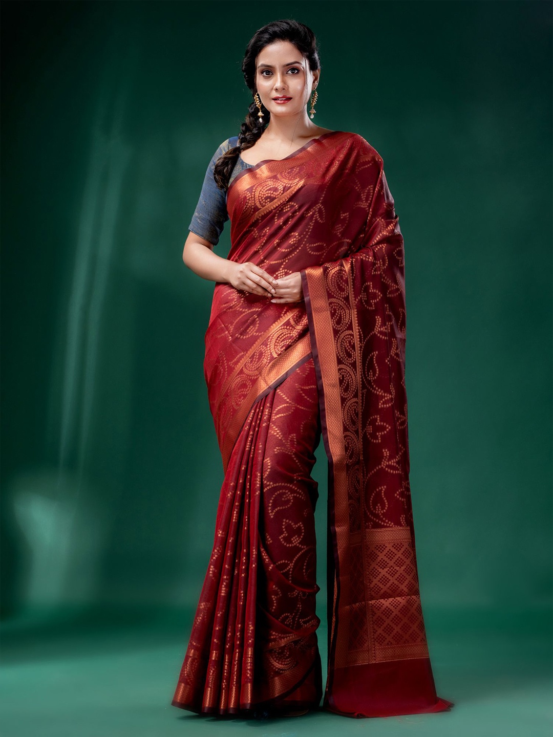 

Charukriti Red & Gold-Toned Woven Design Zari Silk Cotton Saree