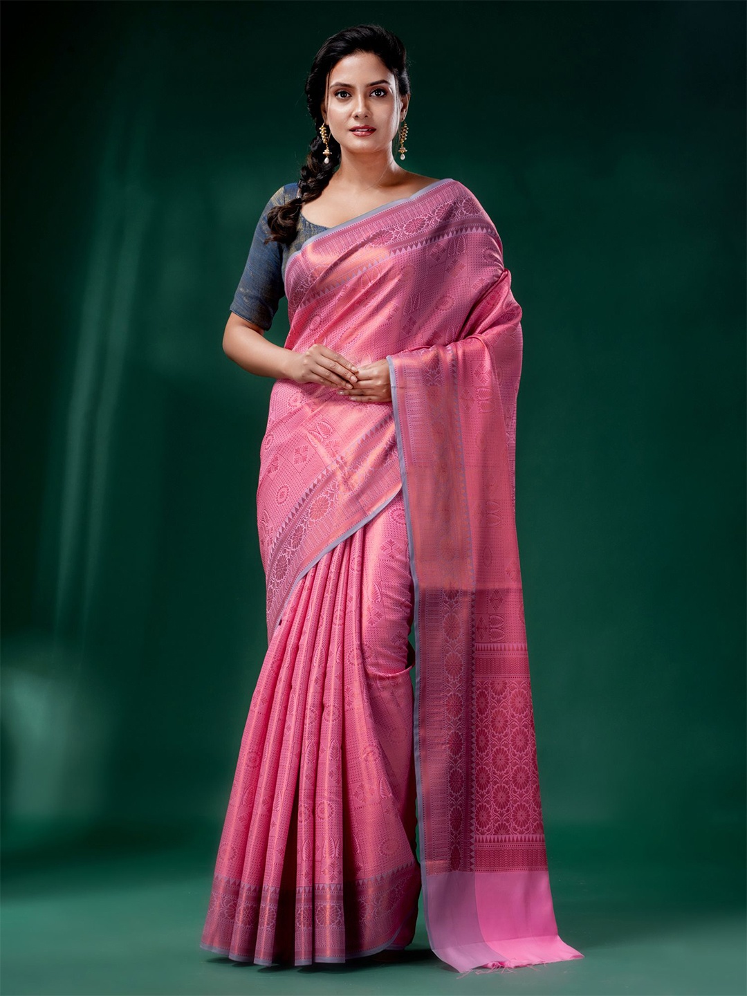 

Charukriti Pink & Gold-Toned Floral Zari Brocade Saree