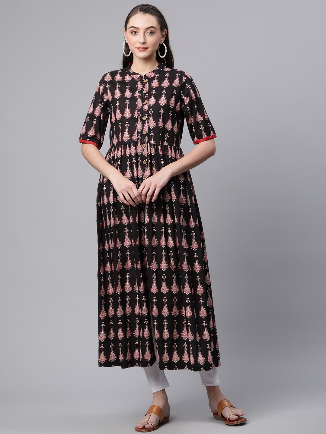 

Divena Women Black & White Ethnic Motifs Printed Kurta