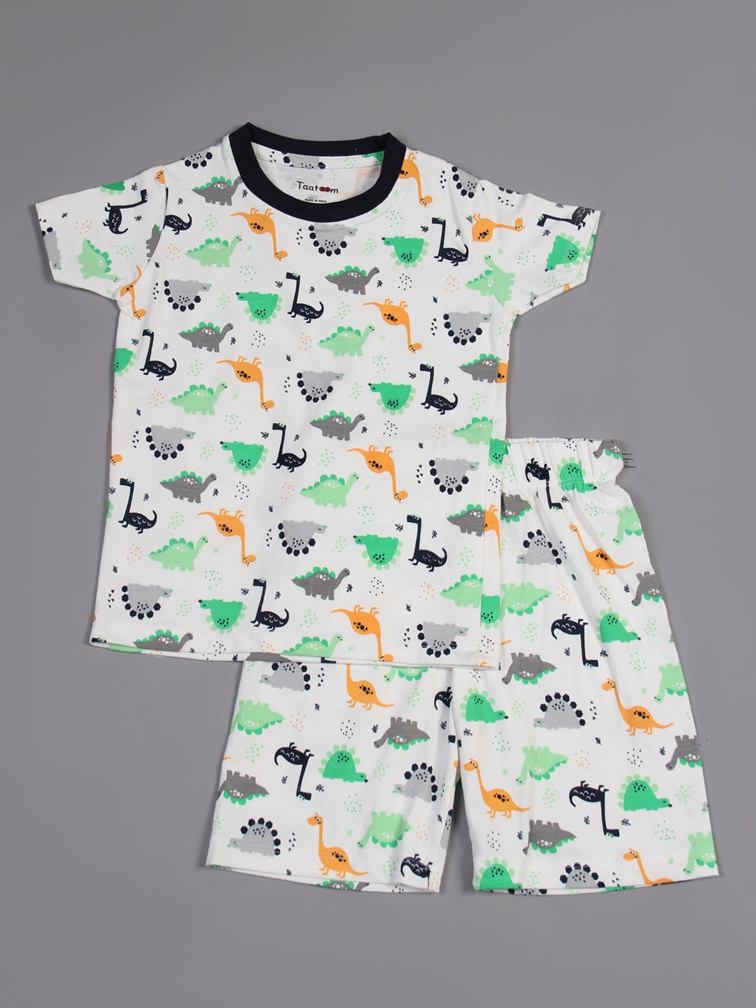 

Taatoom Boys White & Green Printed Night suit