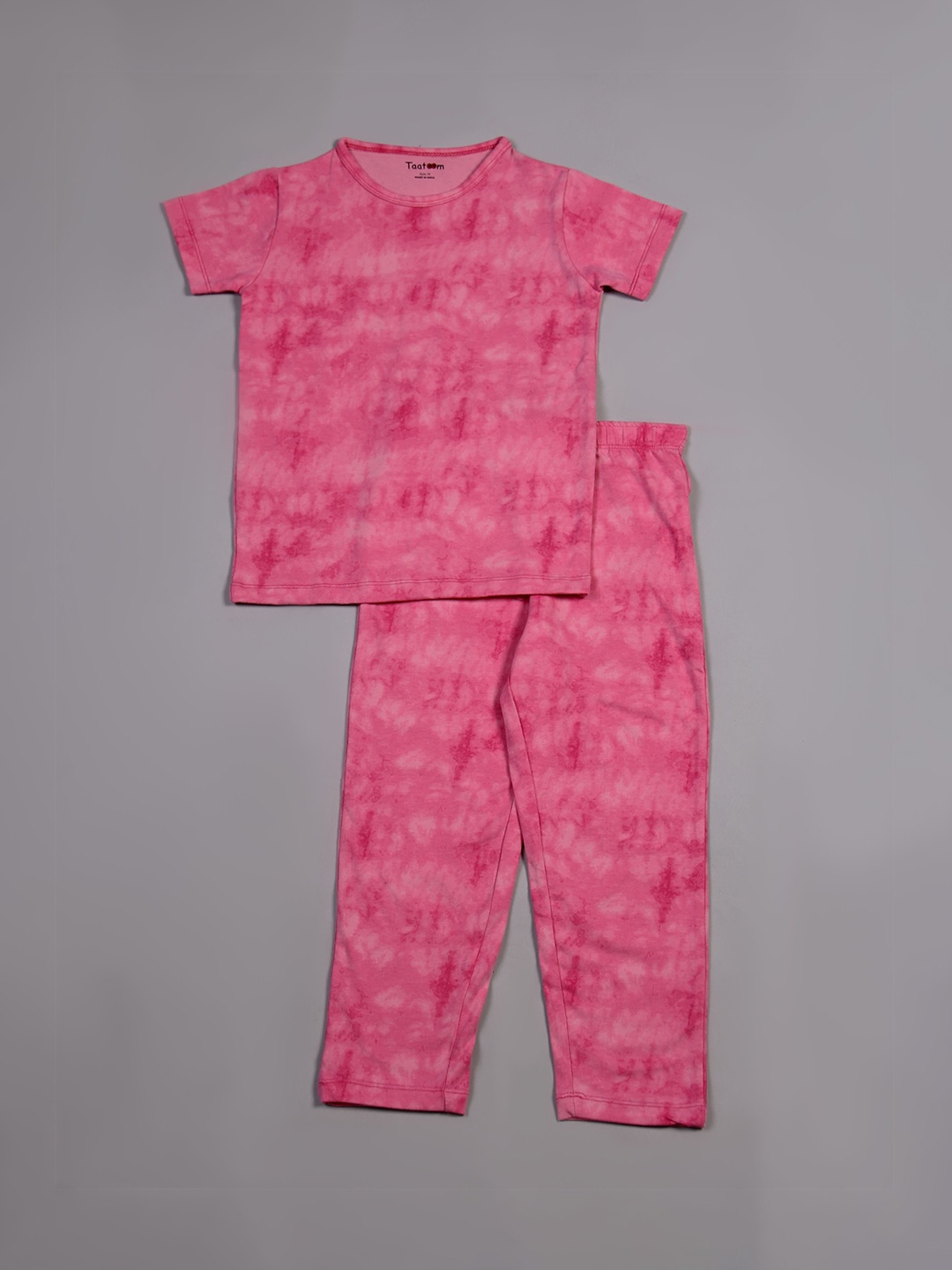 

Taatoom Girls Pink Dyed Printed Night suit